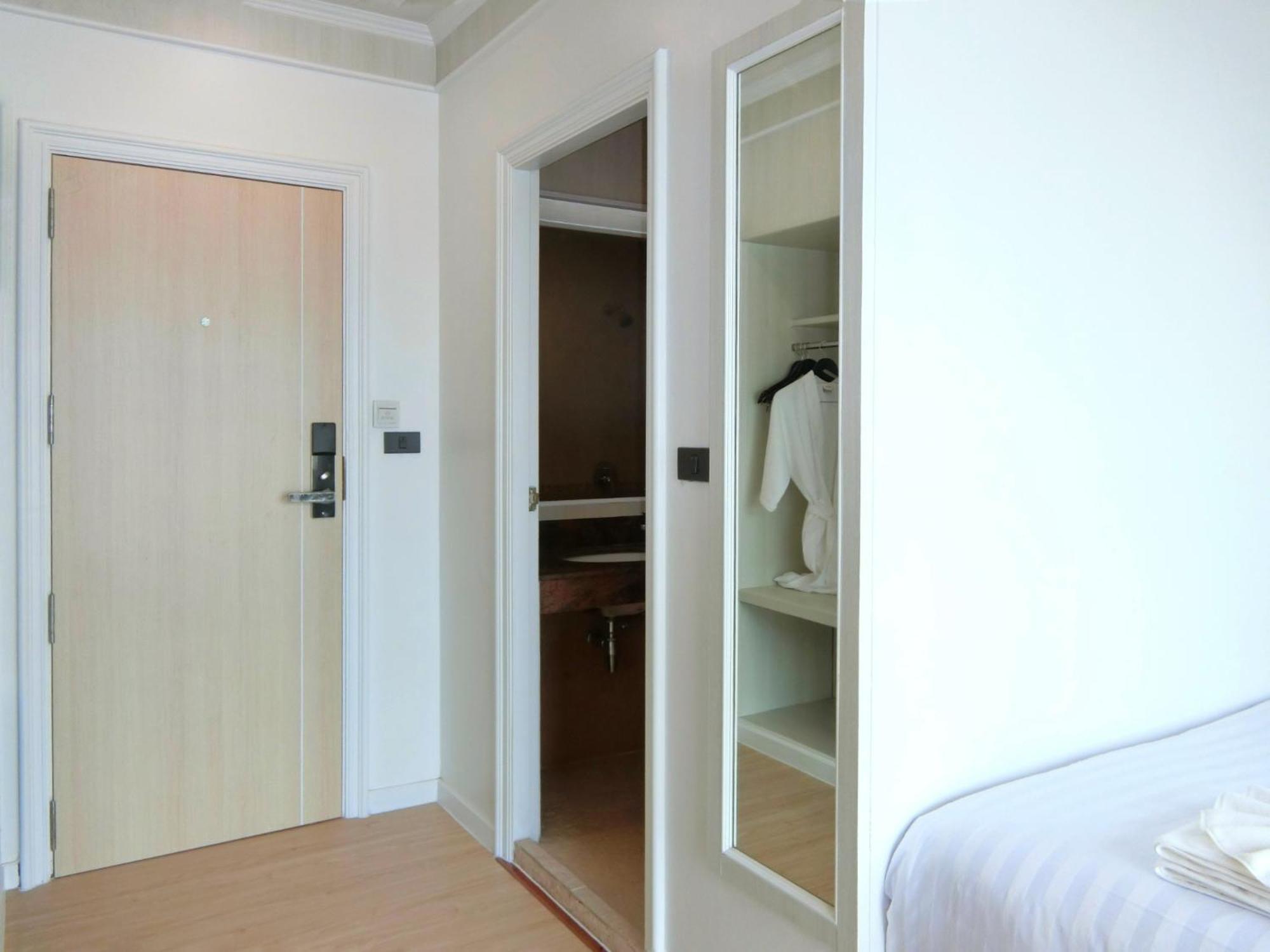 Sira Boutique Residence - Newly Renovated Patong Dış mekan fotoğraf
